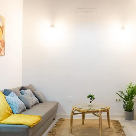 Uvedoble Flat Center *
